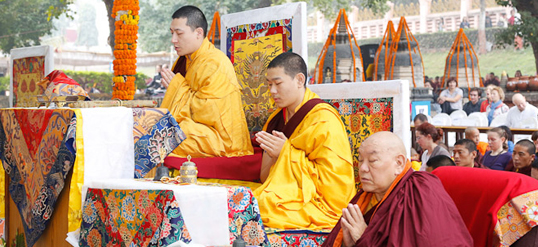 XVII Karmapa vadovauja Kagju Mionlamo ceremonijai Bodhgajoje