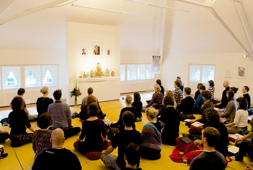 Grupinė meditacija Berlyno budistiniame centre